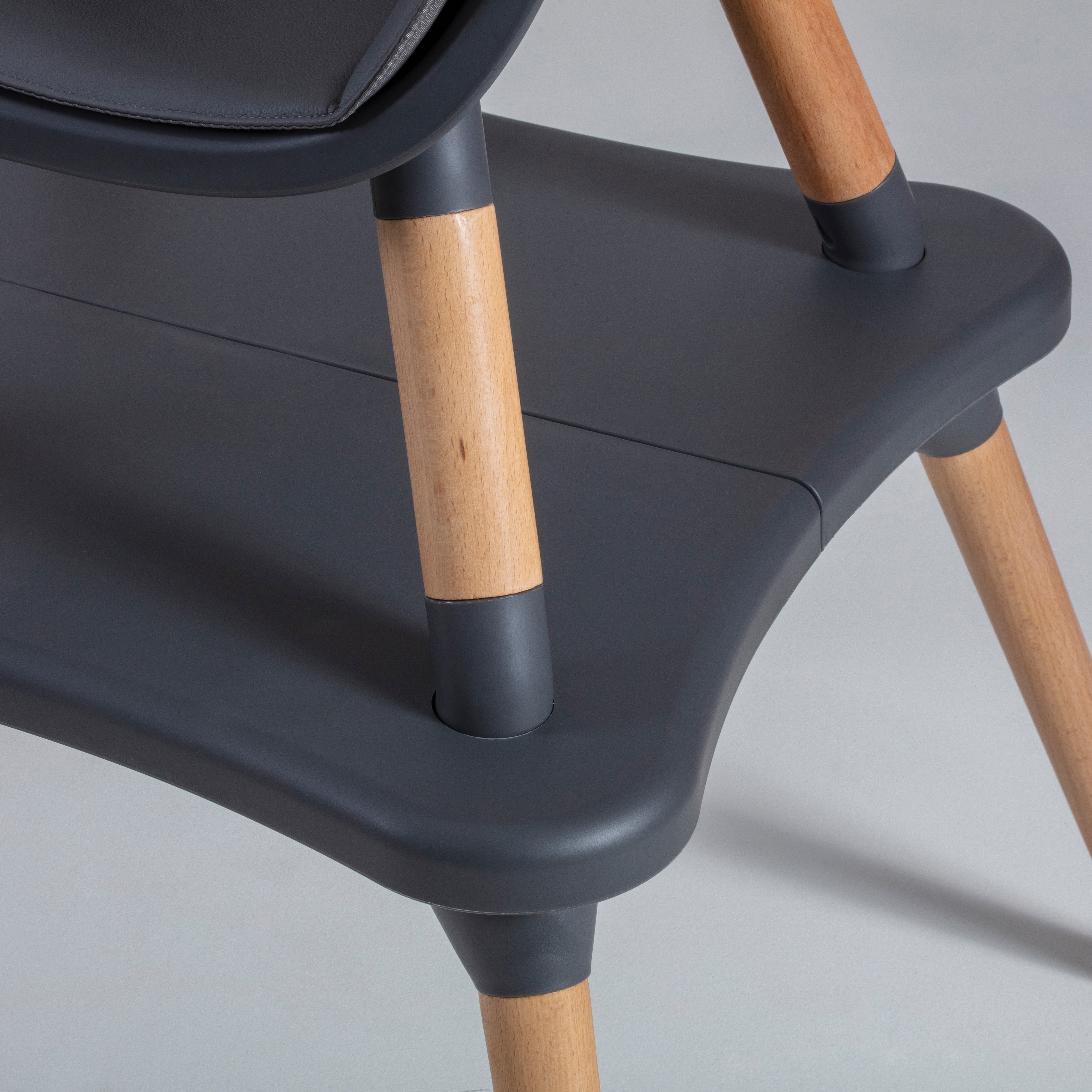 Eat&Play™ 4-in-1 Highchair Graphite