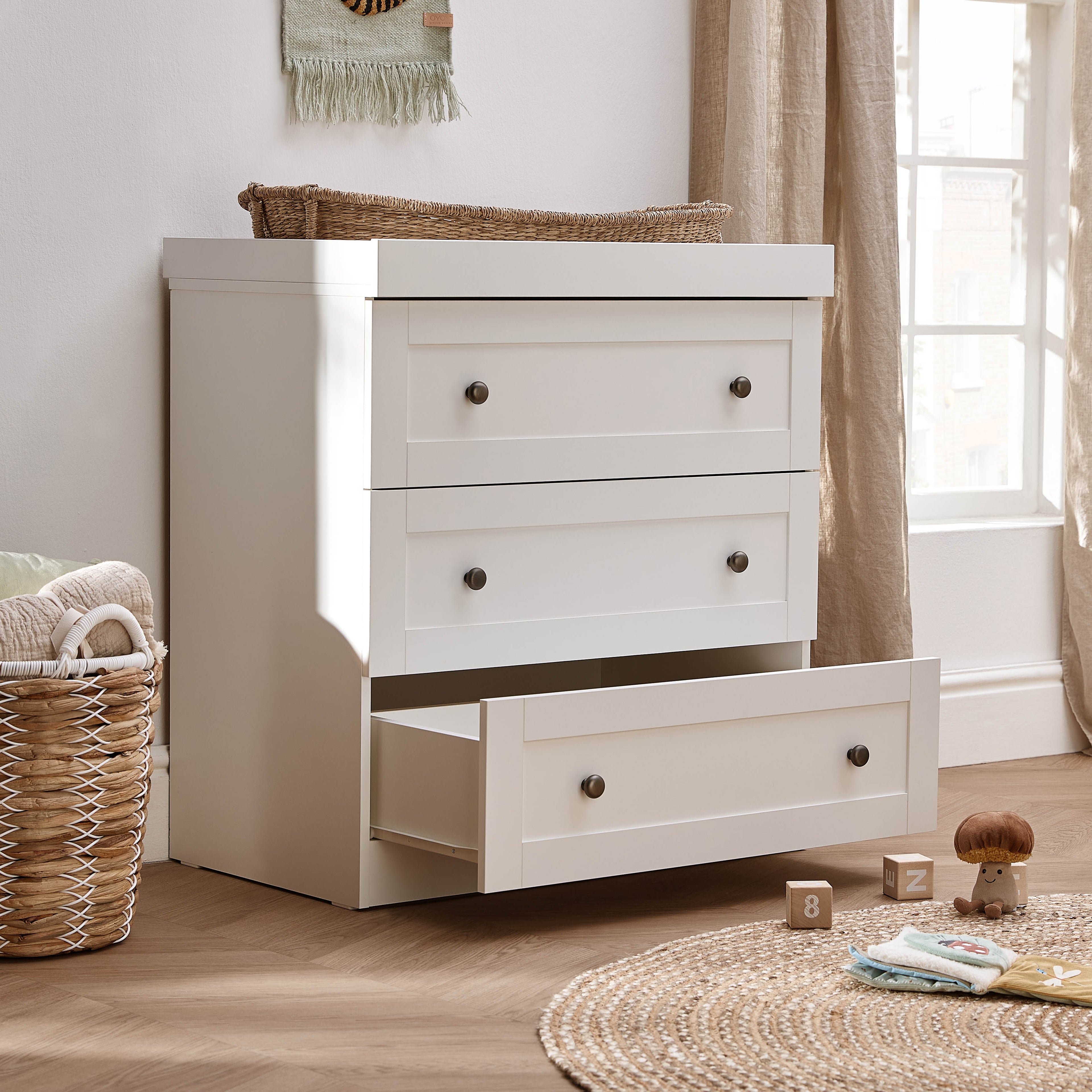 Bromley White 2 Piece Nursery Set with Convertible Cot Bed to Toddler Bed & Dresser