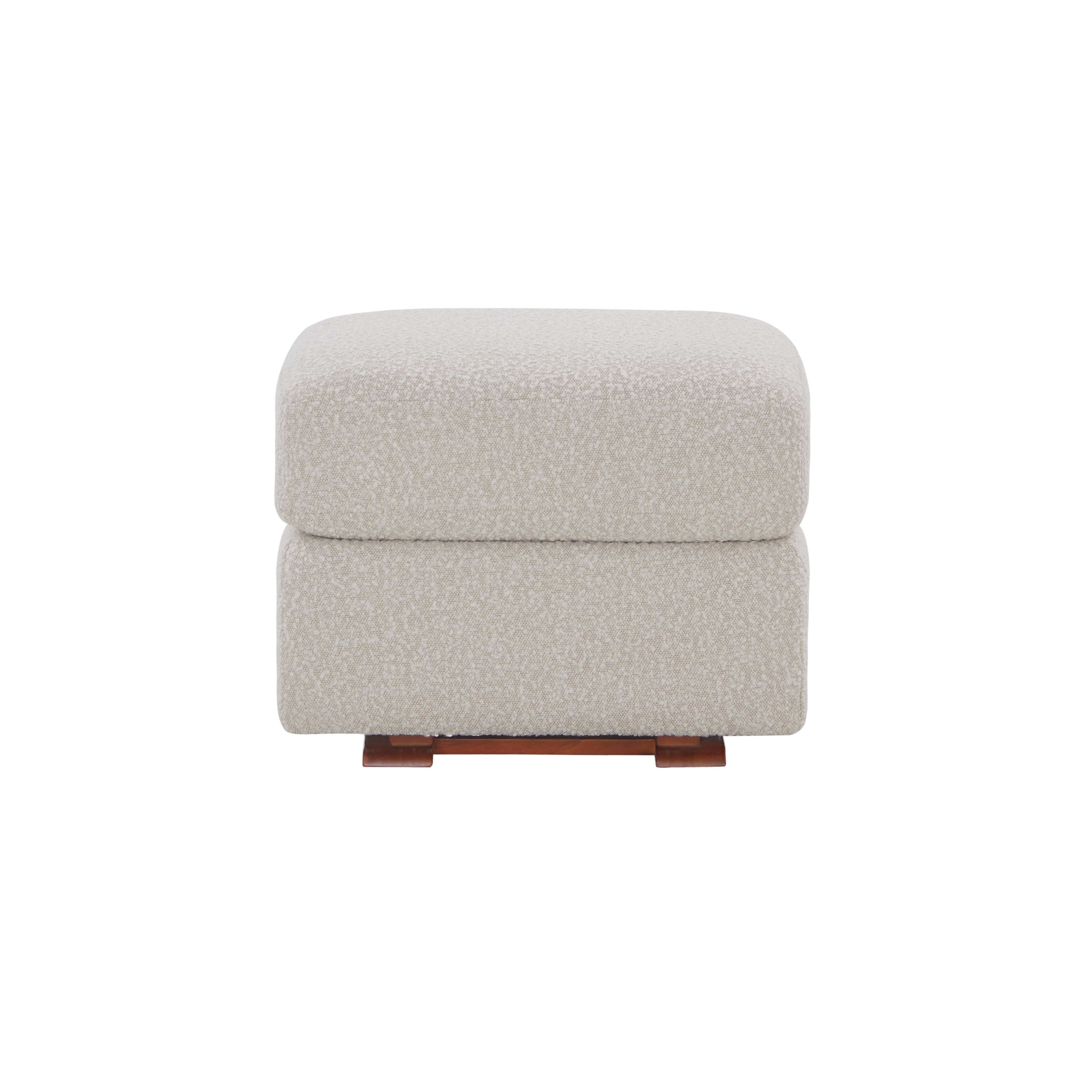 The Gliding Ottoman
