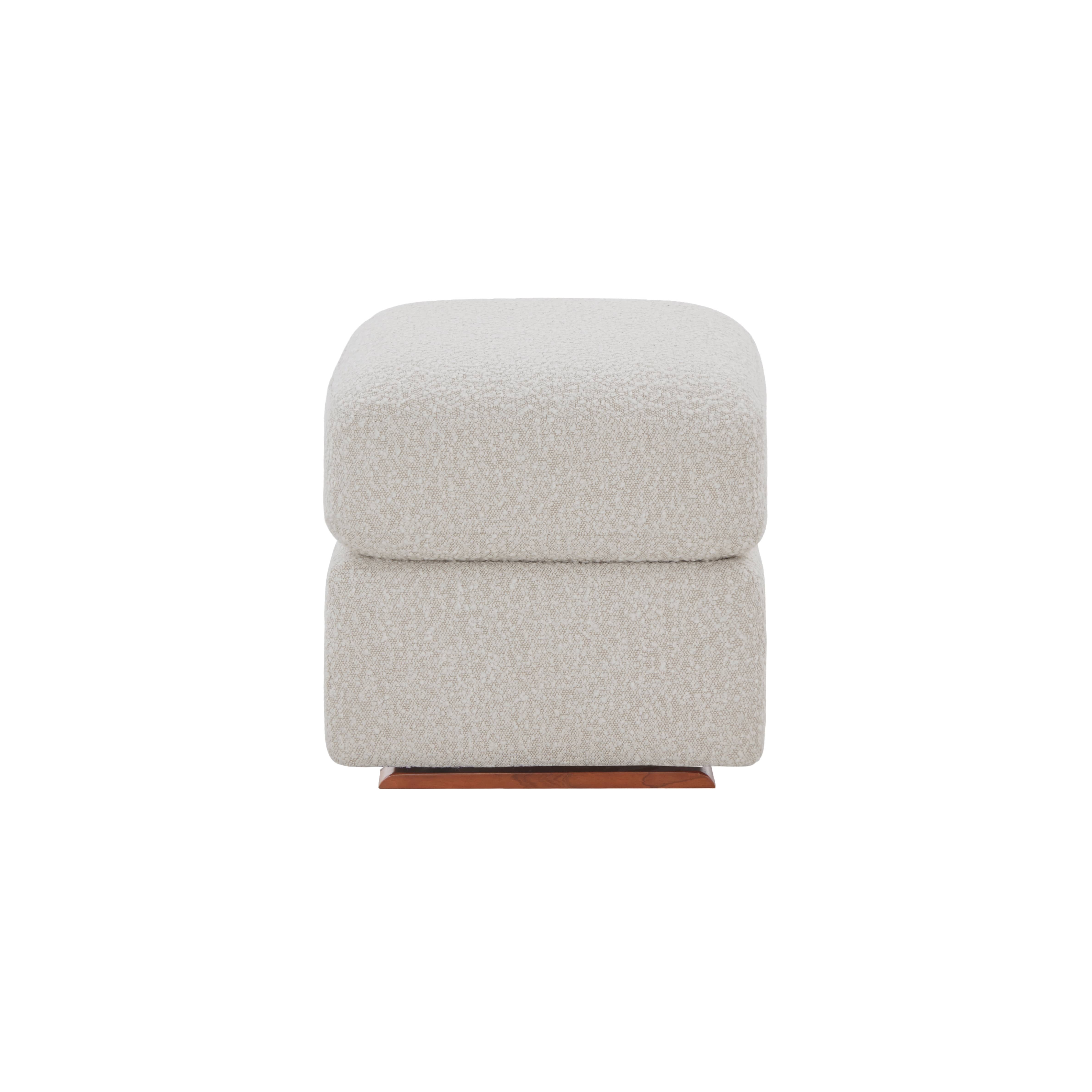 The Gliding Ottoman
