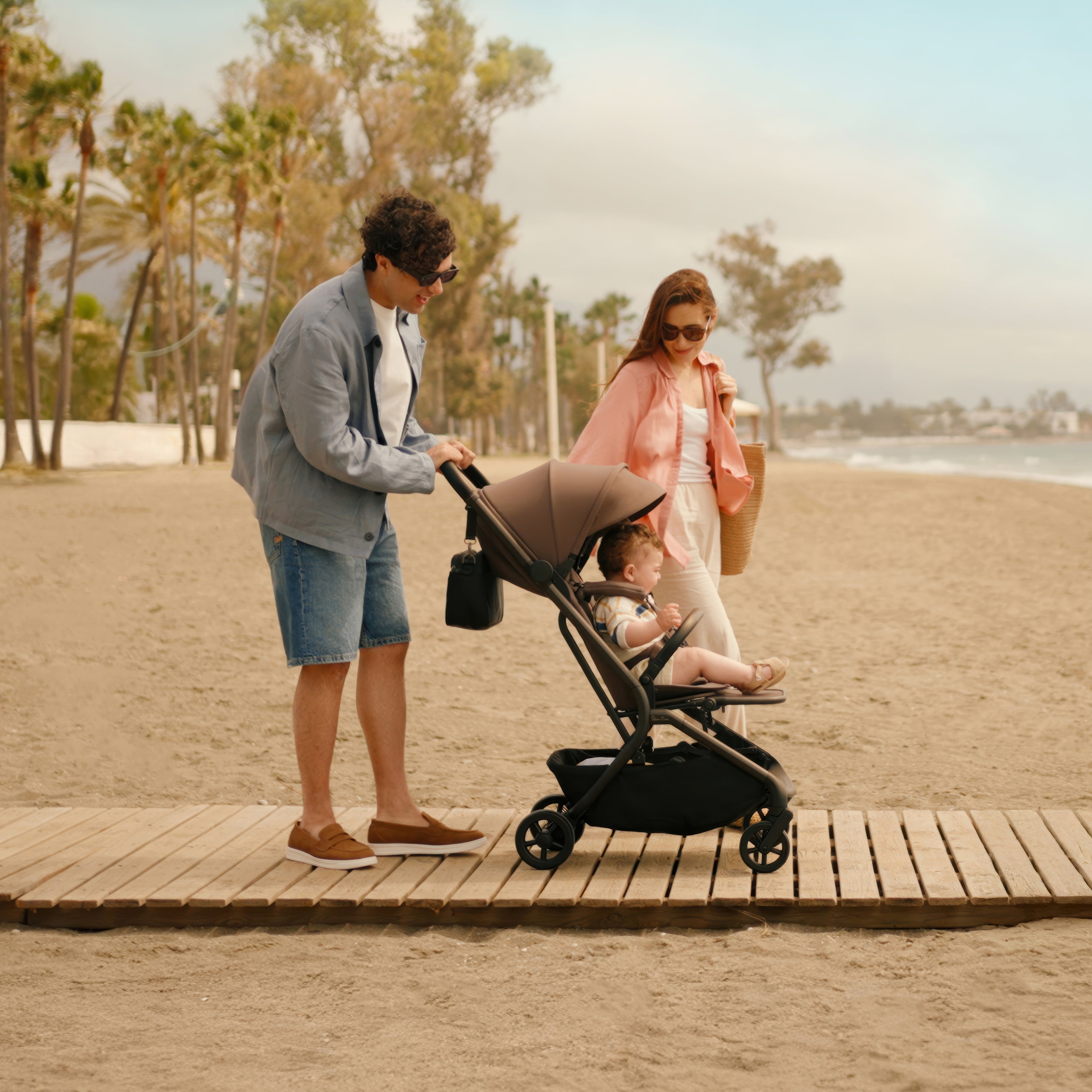 Nia Onyx Compact Travel System with Accessory Pack (12 Piece)