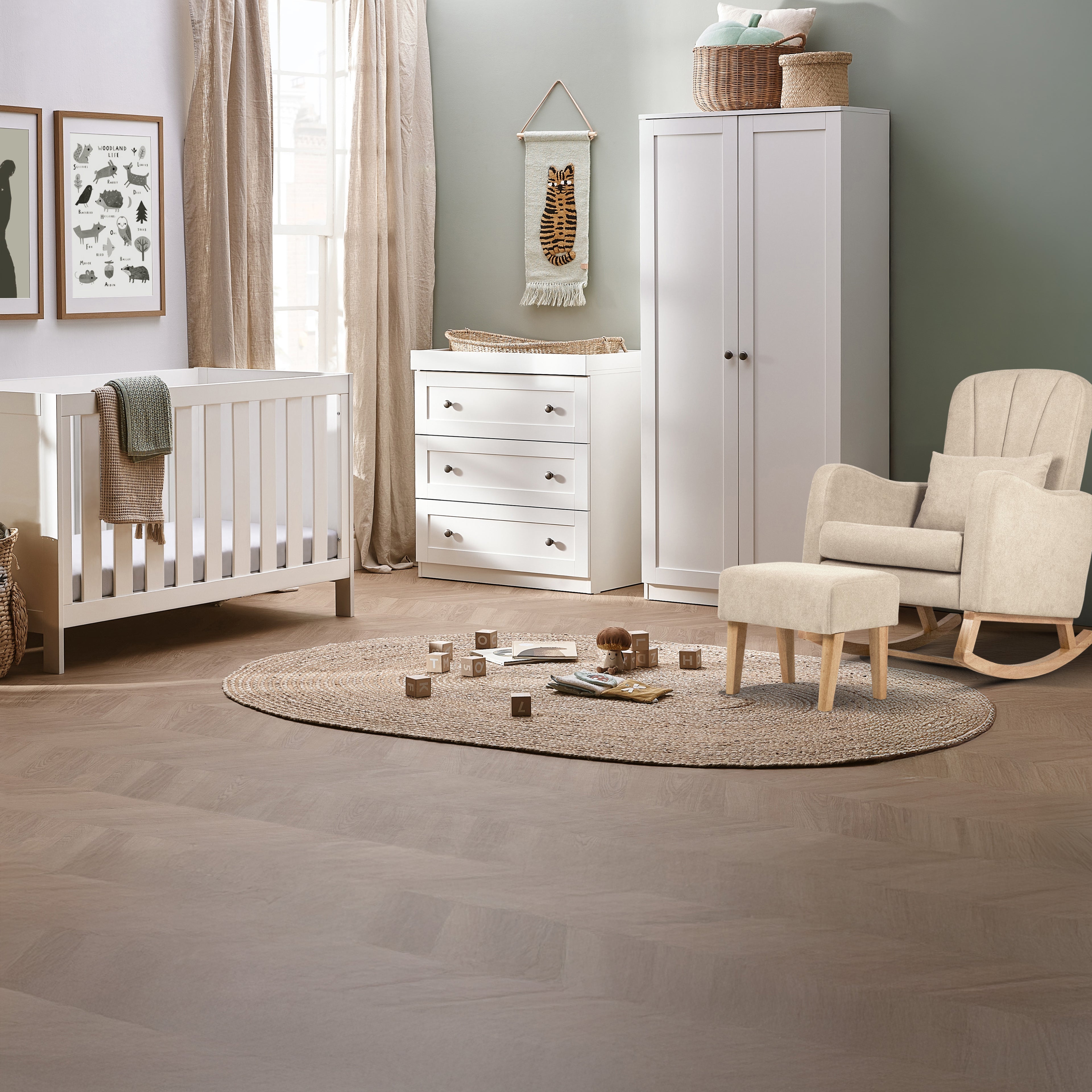Bromley White 4 Piece Nursery Room Set With Mattress