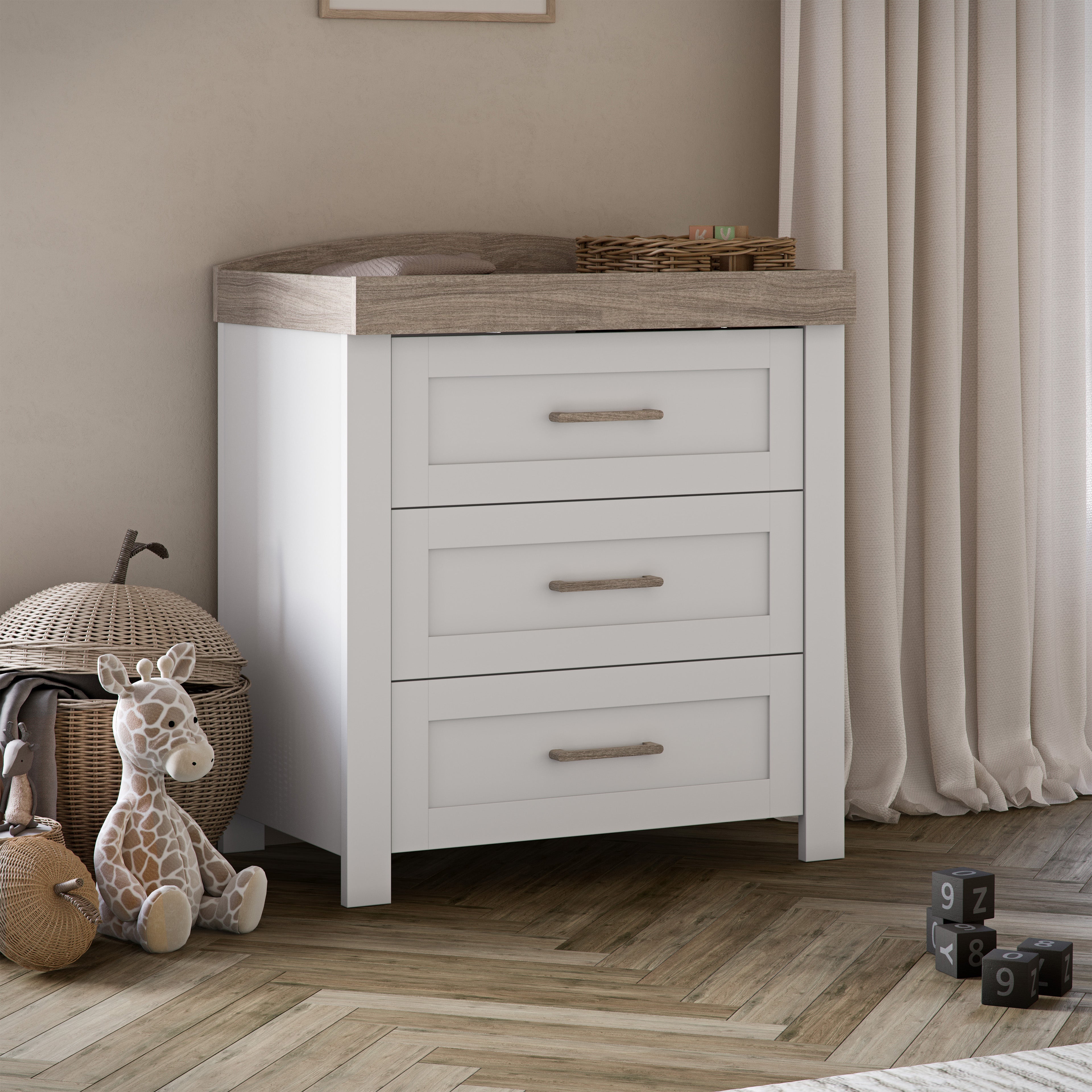 Valencia 2 Piece Nursery Room Set With Mattress