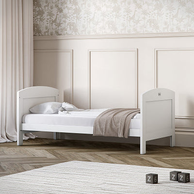Valencia 3 Piece Nursery Set Convertible Cot to Toddler Bed, Dresser & Wardrobe