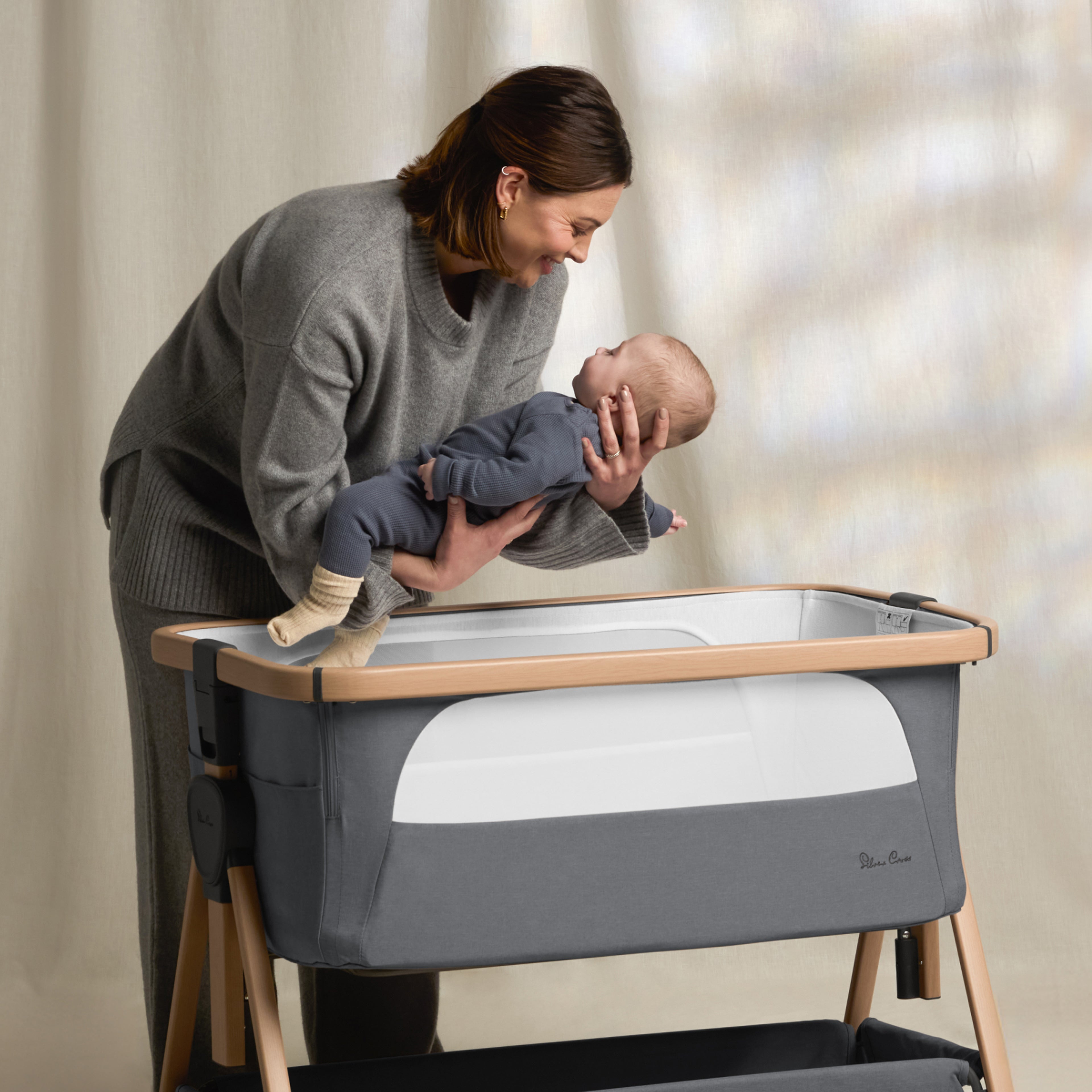 Lunar Bedside Crib Whisper Grey