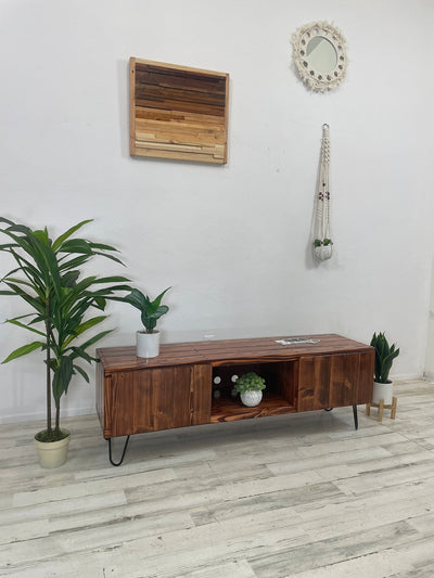 3Sec TV Stand with Doors